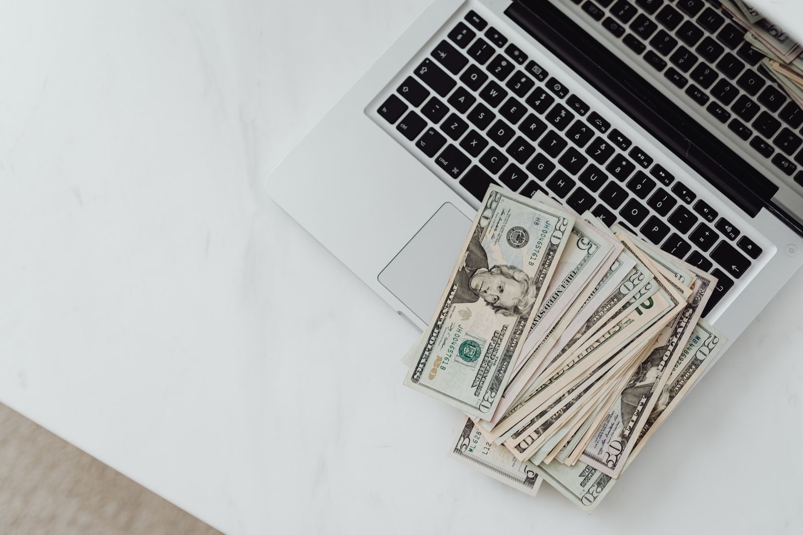  How to Start Selling Online Without Creating Your Own Product